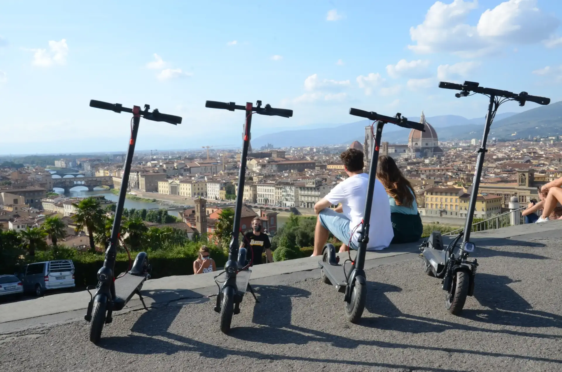 SCOOTER TOUR